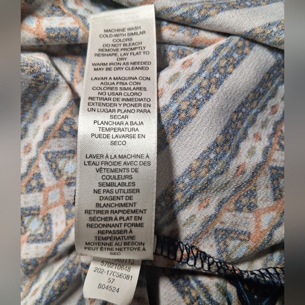 NWOT Chico's Multicolor Geometric Blouse - Picture 9 of 9